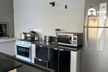 Apartamento para alugar - 160m&sup2; - Meia Praia