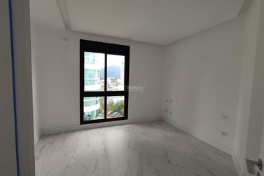 Apartamento &agrave; venda - 200m&sup2; - Centro