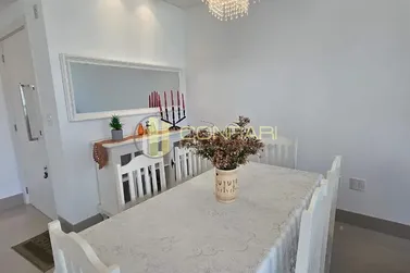 Apartamento &agrave; venda - 130m&sup2; - Meia Praia