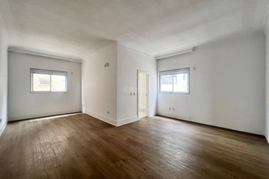 Apartamento &agrave; venda - 217m&sup2; - Meia Praia