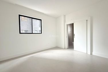 Apartamento &agrave; venda - 177m&sup2; - Meia Praia