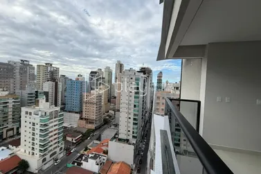 Apartamento &agrave; venda - 141m&sup2; - Meia Praia