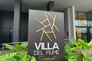 Apartamento &agrave; venda - 132m&sup2; - Meia Praia