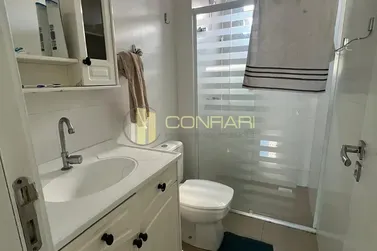 Apartamento para alugar - 80m&sup2; - Meia praia