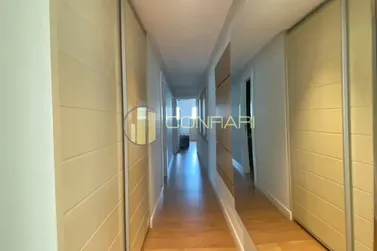 Apartamento &agrave; venda - 221m&sup2; - meia praia
