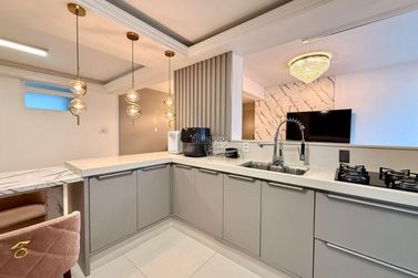 Apartamento &agrave; venda - 120m&sup2; - Centro