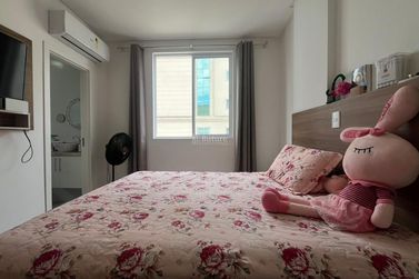 Apartamento &agrave; venda - 118m&sup2; - Meia Praia