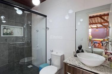 Casa &agrave; venda - 300m&sup2; - Cedro