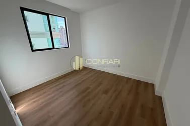 Apartamento &agrave; venda - 103m&sup2; - meia praia
