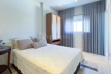 Apartamento &agrave; venda - 188m&sup2; - Meia Praia