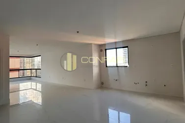 Apartamento &agrave; venda - 206m&sup2; - meia praia