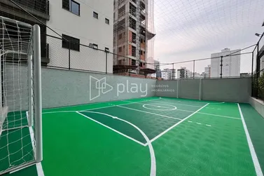 Apartamento &agrave; venda - 132m&sup2; - Meia Praia