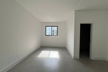 Apartamento &agrave; venda - Meia Praia