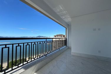 Apartamento &agrave; venda - 142m&sup2; - Centro