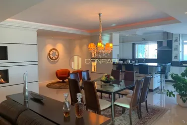 Apartamento &agrave; venda - 206m&sup2; - Meia Praia