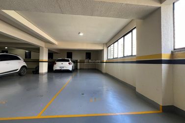 Apartamento &agrave; venda - 106m&sup2; - Meia Praia