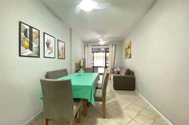 Apartamento &agrave; venda - 110m&sup2; - Meia Praia