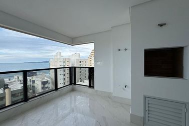 Apartamento &agrave; venda - 210m&sup2; - Centro
