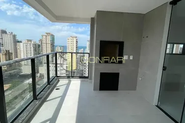 Apartamento &agrave; venda - 133m&sup2; - meia praia