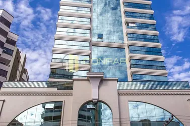 Apartamento &agrave; venda - 190m&sup2; - Meia Praia