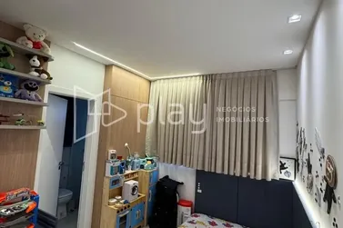 Apartamento &agrave; venda - 145m&sup2; - Meia Praia