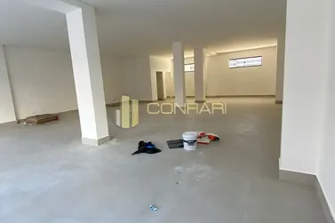 Sala Comercial para alugar - 130m&sup2; - Meia Praia
