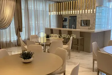Apartamento &agrave; venda - 140m&sup2; - Meia Praia