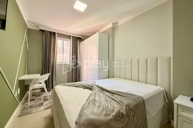 Apartamento &agrave; venda - 70m&sup2; - Meia Praia