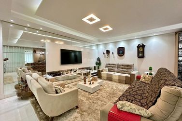 Apartamento &agrave; venda - 300m&sup2; - Meia Praia