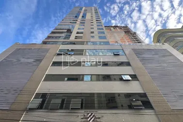 Apartamento &agrave; venda - 185m&sup2; - Meia Praia