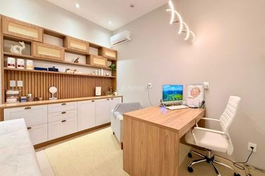 Sala Comercial &agrave; venda - 68m&sup2; - Meia Praia