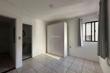Apartamento &agrave; venda - 93m&sup2; - Centro