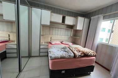 Apartamento &agrave; venda - 100m&sup2; - Meia Praia
