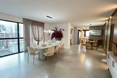 Apartamento &agrave; venda - Meia Praia