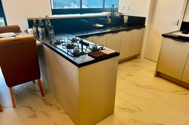 Apartamento &agrave; venda - 92m&sup2; - Balne&aacute;rio Pereque