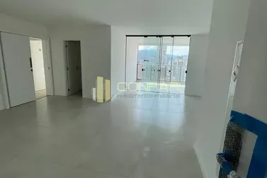 Apartamento &agrave; venda - 133m&sup2; - meia praia