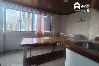 Apartamento para alugar - 130m&sup2; - Centro