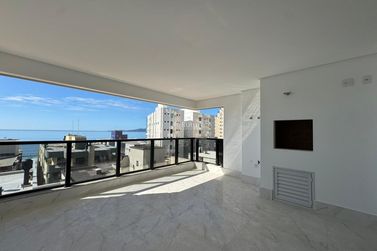 Apartamento &agrave; venda - 210m&sup2; - Centro