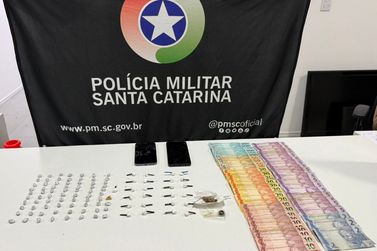 Opera&ccedil;&atilde;o da PM resulta em pris&otilde;es e apreens&atilde;o de drogas em Itapo&aacute; 
