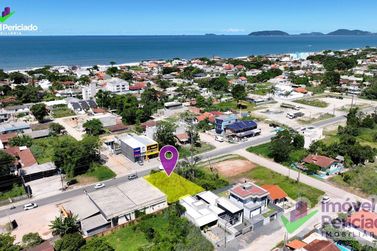 Terreno &agrave; venda - 360m&sup2; - Centro