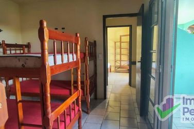 Sobrado para alugar - 216m&sup2; - Barra do Sa&iacute;