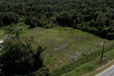 Terreno &agrave; venda - 8445m&sup2; - Barra do Sa&iacute;