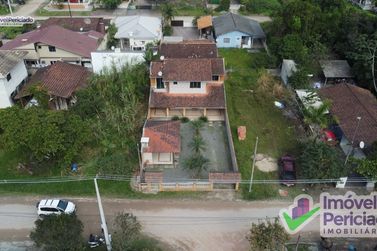 Casa &agrave; venda - 202m&sup2; - Centro