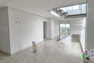 Apartamento &agrave; venda - 207m&sup2; - Barra do Sa&iacute;