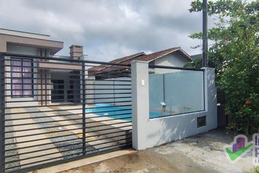 Casa &agrave; venda - 89m&sup2; - Barra do Sa&iacute;
