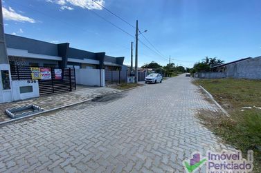 Casa &agrave; venda - 66m&sup2; - Cambiju