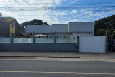 Casa &agrave; venda - 150m&sup2; - Continental