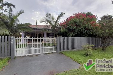Casa &agrave; venda - 203m&sup2; - Centro