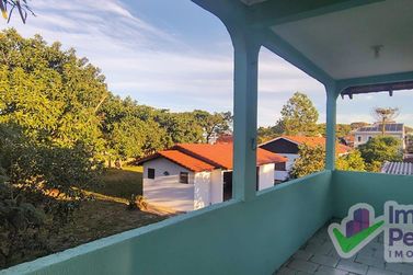 Sobrado para alugar - 216m&sup2; - Barra do Sa&iacute;