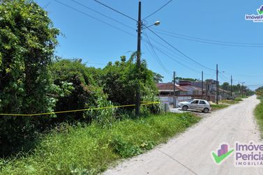Terreno &agrave; venda - 360m&sup2; - Centro